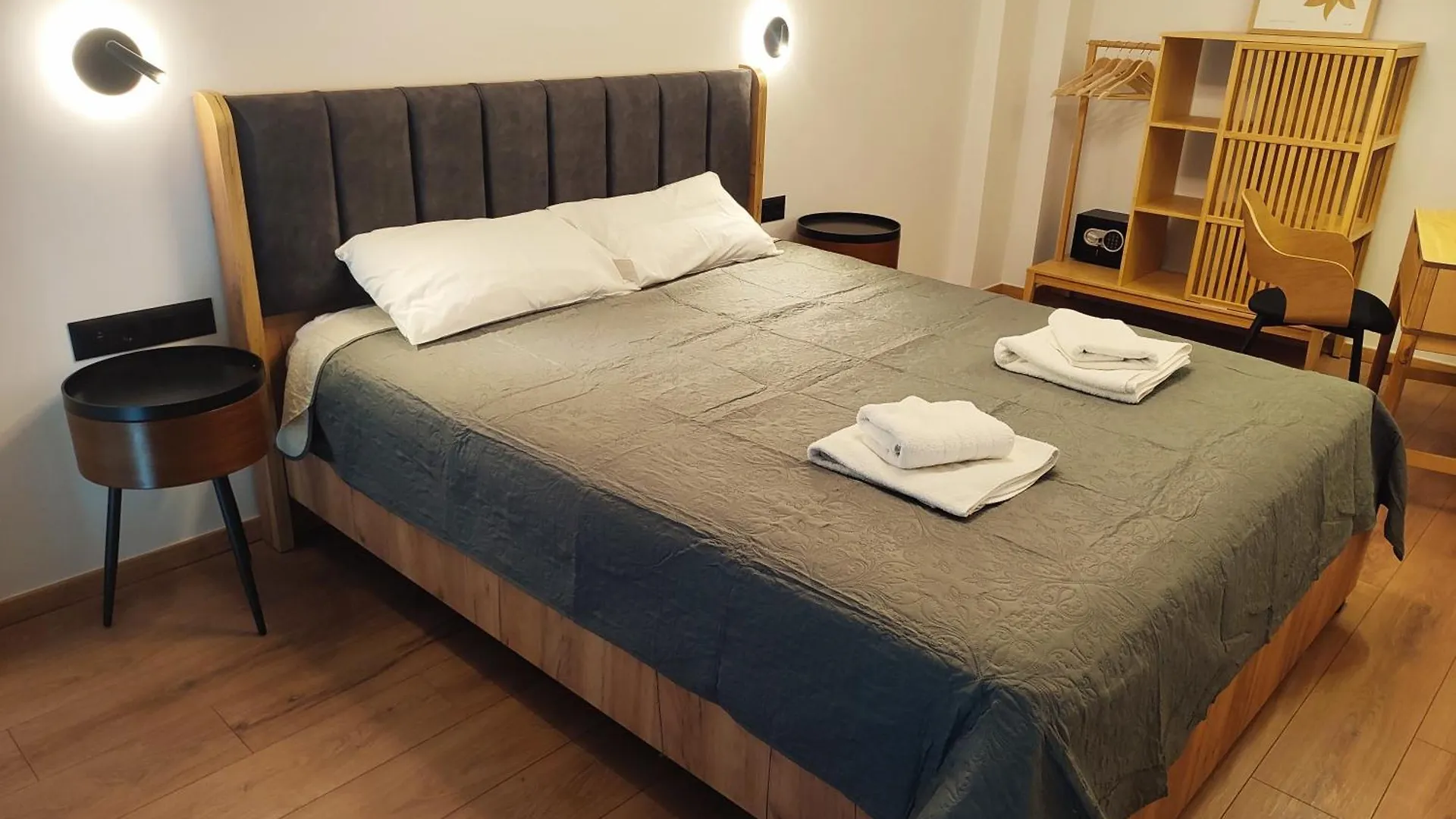 Yacinthos Aparthotel Rethymno  Greece