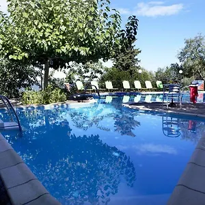 https://dafnoudi-hotel-apartments.kefaloniahotels.net