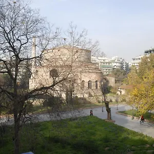 https://rentrooms-thessaloniki.hotels-of-thessaloniki.com