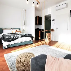 https://grey-studios.hotels-of-thessaloniki.com